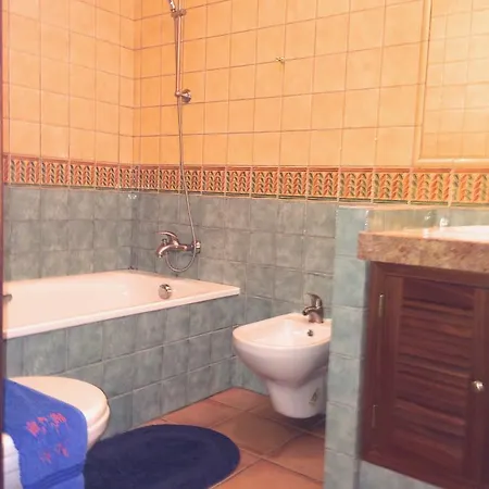 Casa Rosa Azul - Terracos De * بيناغيل